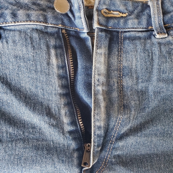H&M High Waist Jean Shorts - Picture 4 of 6